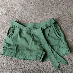 Vineyard Vines Skort Green, Size 2